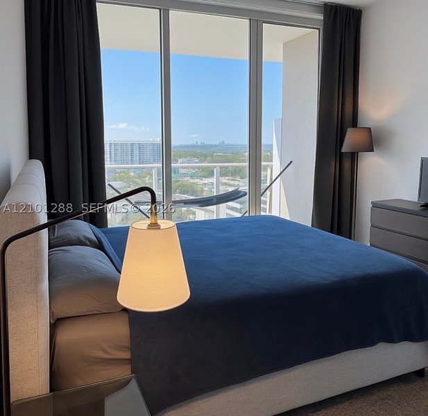 Condo for sale at Midtown Miami 2 H1603