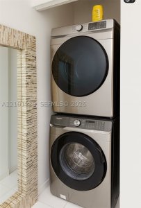 Comprar apartamento en Midtown Miami 2 H1603