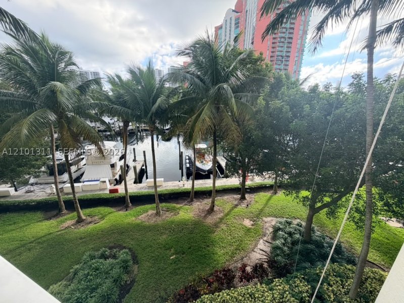 Apartment for rent at Aventura Marina 308