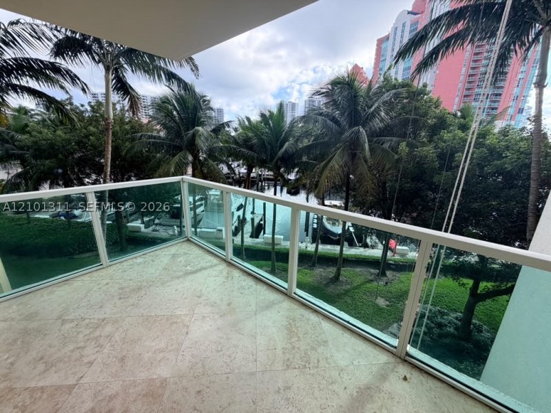 Apartment for rent at Aventura Marina 308