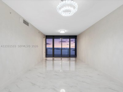 Comprar apartamento en Aria Reserve Miami 4906