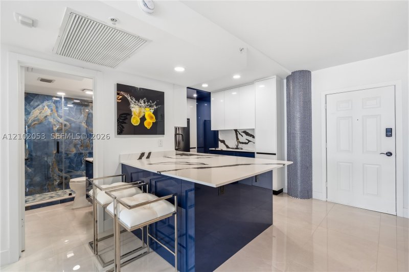 Comprar apartamento no The Wave Condo 408
