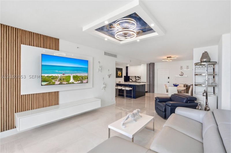 Comprar apartamento no The Wave Condo 408