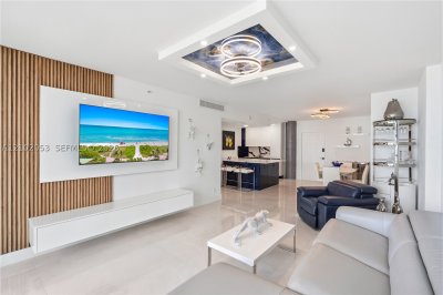 Comprar apartamento no The Wave Condo 408