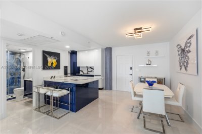Comprar apartamento no The Wave Condo 408