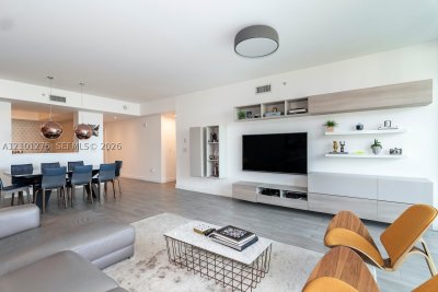 Comprar apartamento en Aventura Marina II 516