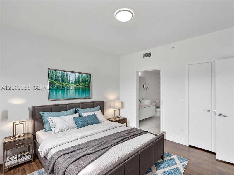 Comprar apartamento en Marina Blue 612