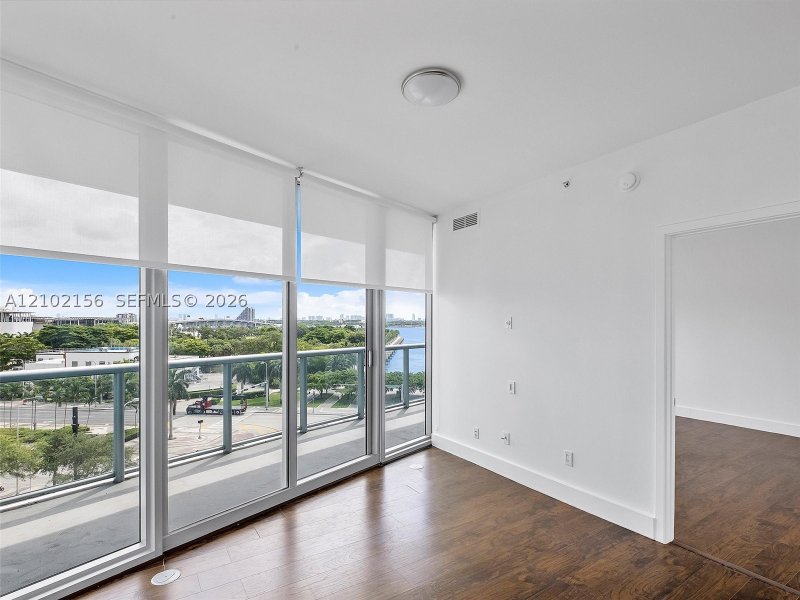 Comprar apartamento en Marina Blue 612
