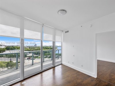 Comprar apartamento en Marina Blue 612