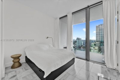 Aluguel de apartamento no Missoni Baia 2106