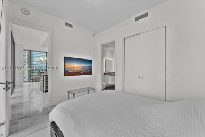 Aluguel de apartamento no Missoni Baia 2106
