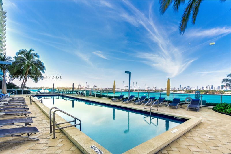 Apartment for rent at Floridian 1708