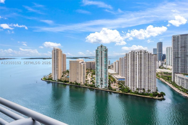 Alquiler de apartamento en One Miami East Tower 3819