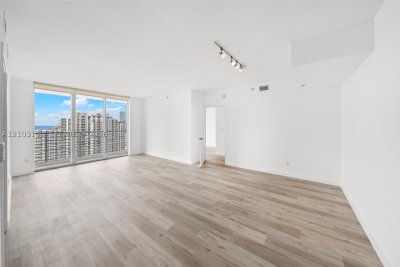 Alquiler de apartamento en One Miami East Tower 3819