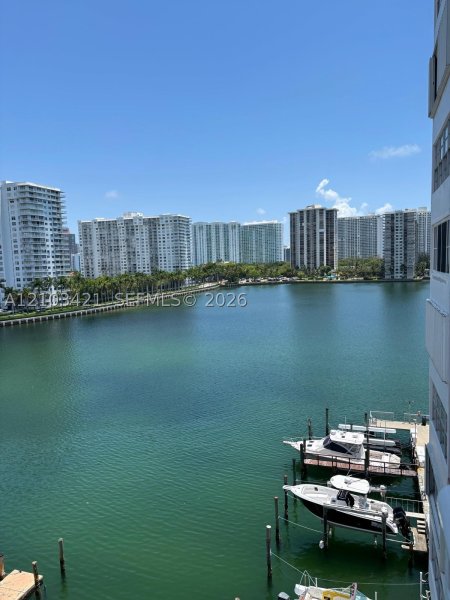 Apartment for rent at Del Prado Aventura 702