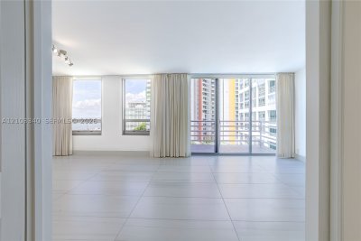 The Palace Apt #C1008