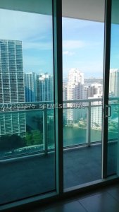 Comprar apartamento en The Plaza Tower I 4008