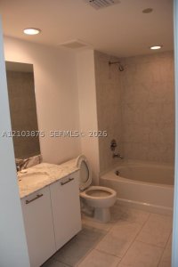 Comprar apartamento en The Plaza Tower I 4008