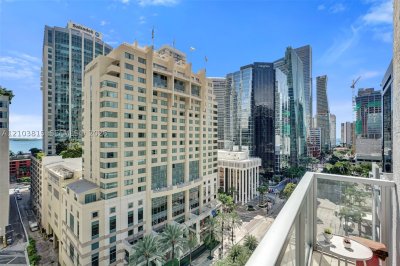 Avenue on Brickell 1060 Tower Apt #1207