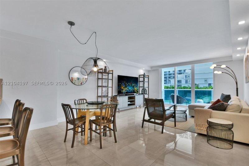 Comprar apartamento no Roney Palace 303