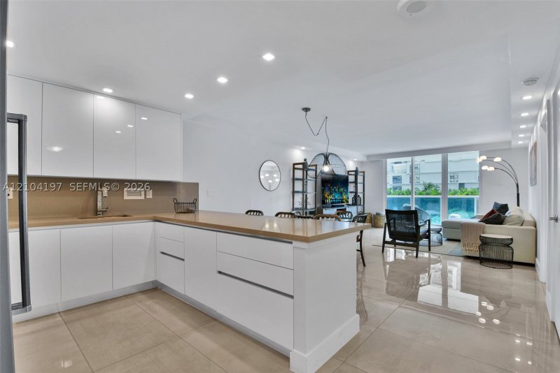 Comprar apartamento no Roney Palace 303