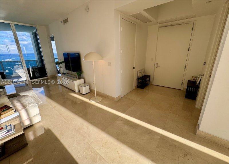 Apartment for rent at Trump Tower Two 1804