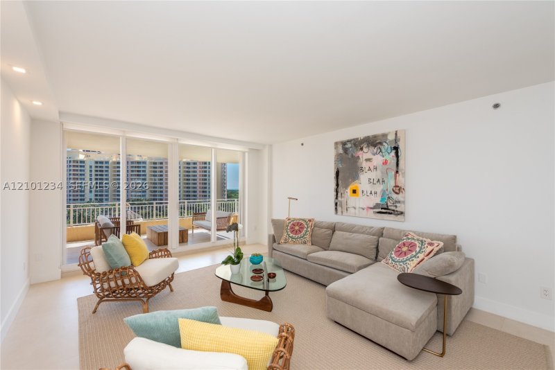 Alquiler de apartamento en Ocean Tower Two 901