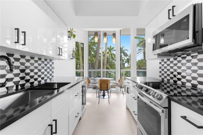 Comprar apartamento no North Tower at The Point 304