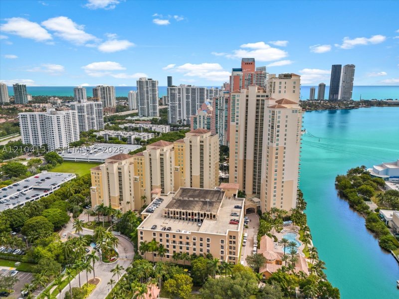 Condo for sale at Aventura Marina 602