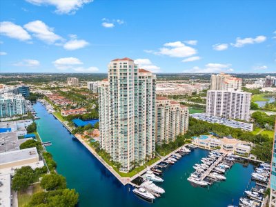 Comprar apartamento no Aventura Marina 602