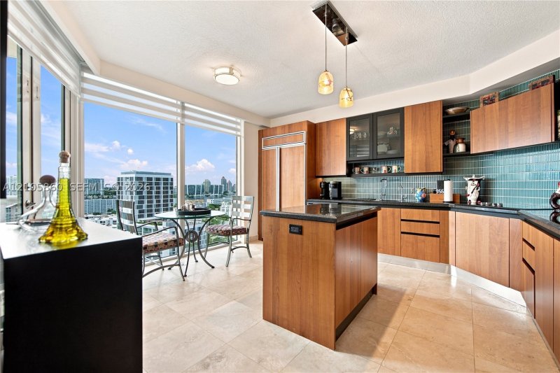 Comprar apartamento en The Pinnacle 1903