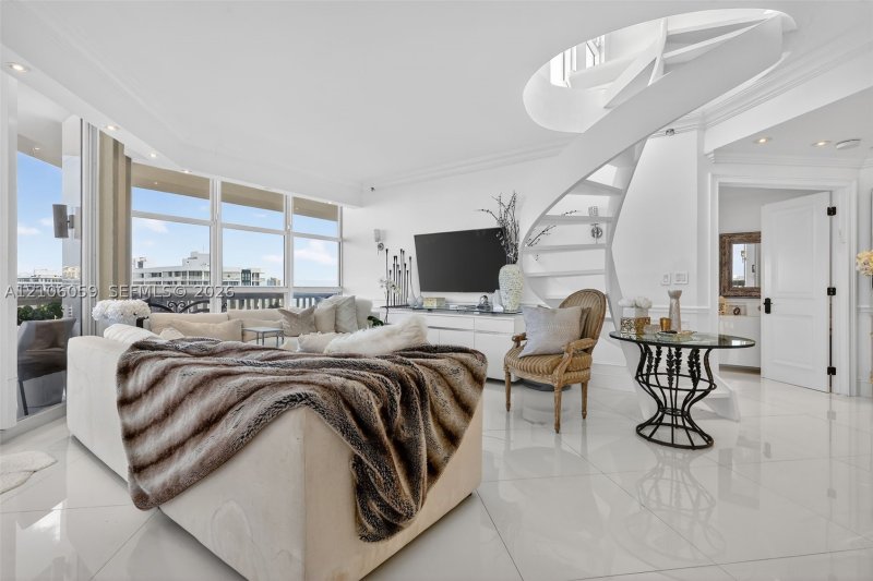 Condo for sale at 1000 Williams Island PH9