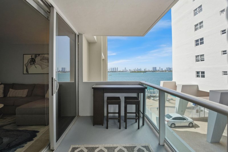 Condo for sale at Mirador North Tower 324