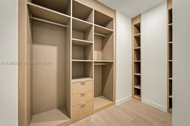 Condo for sale at 2200 Brickell GV14