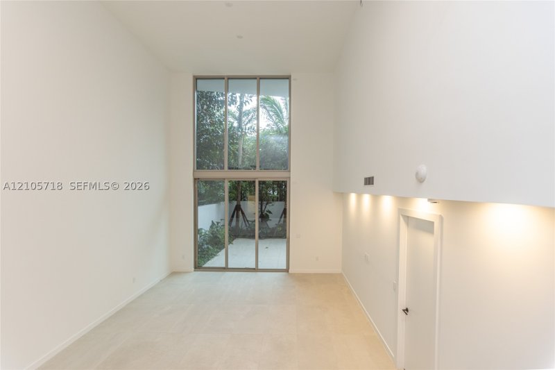 Condo for sale at 2200 Brickell GV16