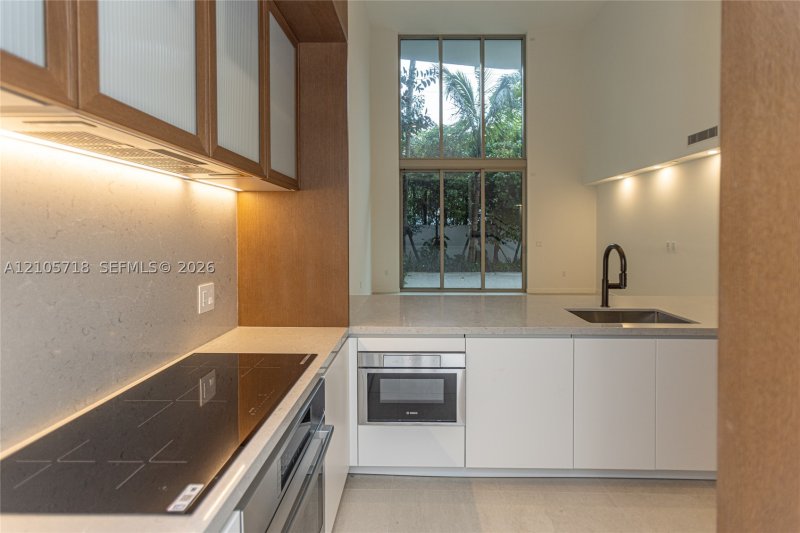 Condo for sale at 2200 Brickell GV16