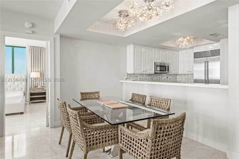 Comprar apartamento no Ritz Carlton Coconut Grove 1804