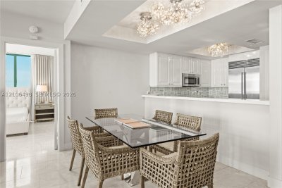 Comprar apartamento no Ritz Carlton Coconut Grove 1804