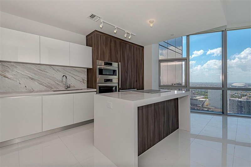 Aluguel de apartamento no Paramount Miami WorldCenter 2402