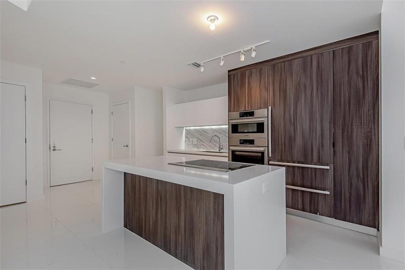 Aluguel de apartamento no Paramount Miami WorldCenter 2402