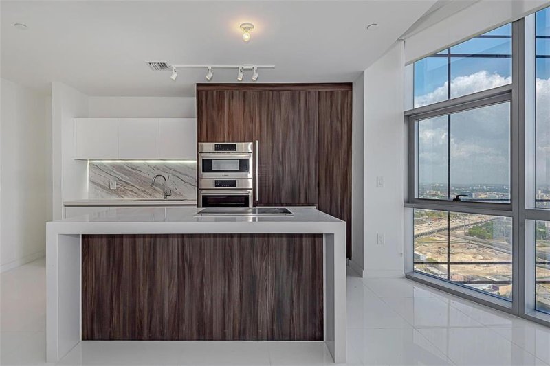 Aluguel de apartamento no Paramount Miami WorldCenter 2402