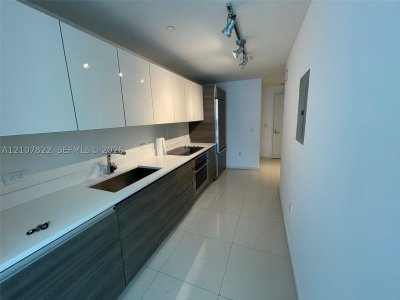 Aluguel de apartamento no 1100 Millecento 1806
