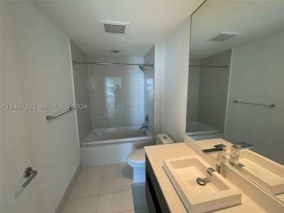 Aluguel de apartamento no 1100 Millecento 1806