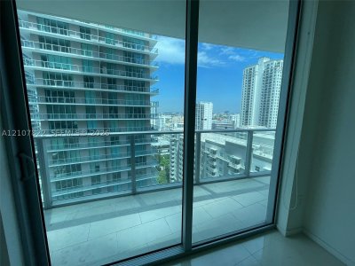 Aluguel de apartamento no 1100 Millecento 1806