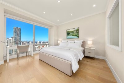 Comprar apartamento no Four Seasons Millenium Tower I 51D