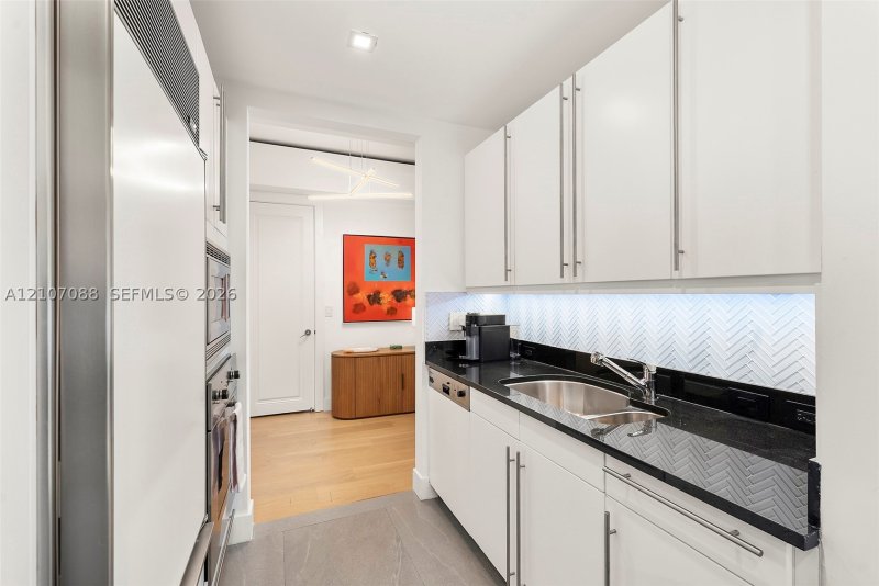 Comprar apartamento no Four Seasons Millenium Tower I 51D