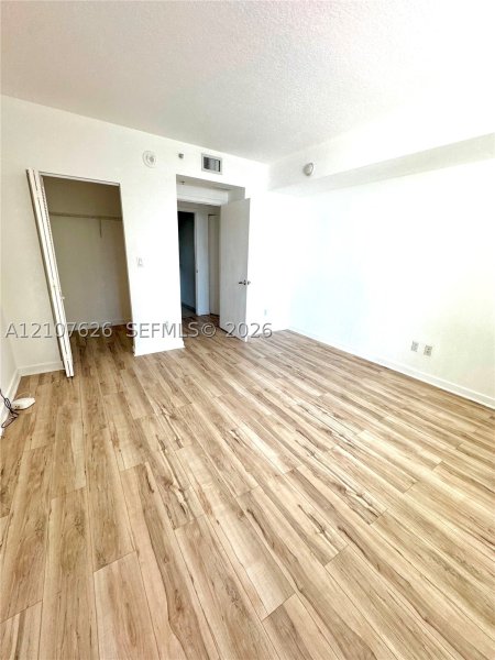 Comprar apartamento no One Miami East Tower 1116