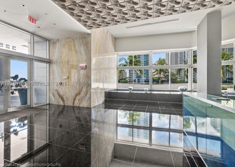 Comprar apartamento no One Miami East Tower 1116