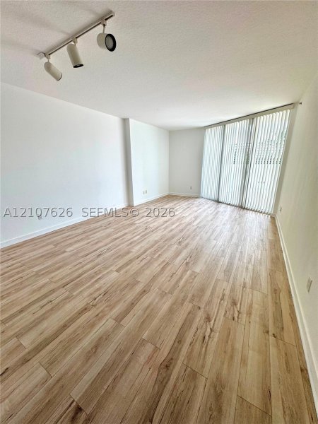 Comprar apartamento no One Miami East Tower 1116