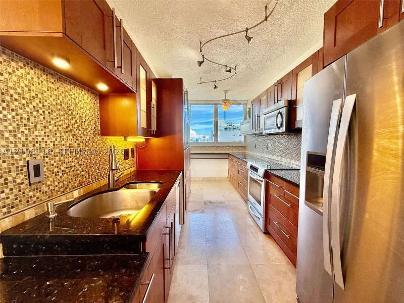 Apartment for rent at Florida Tower 1403
